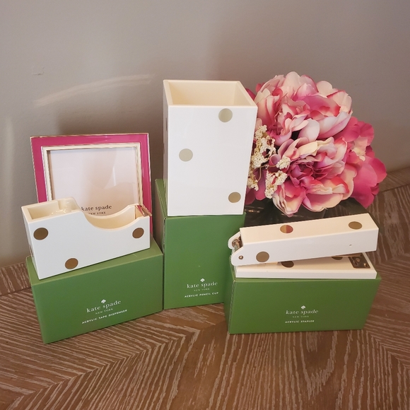 Kate Spade Gold Dot Desk Set NWT - Picture 2 of 8